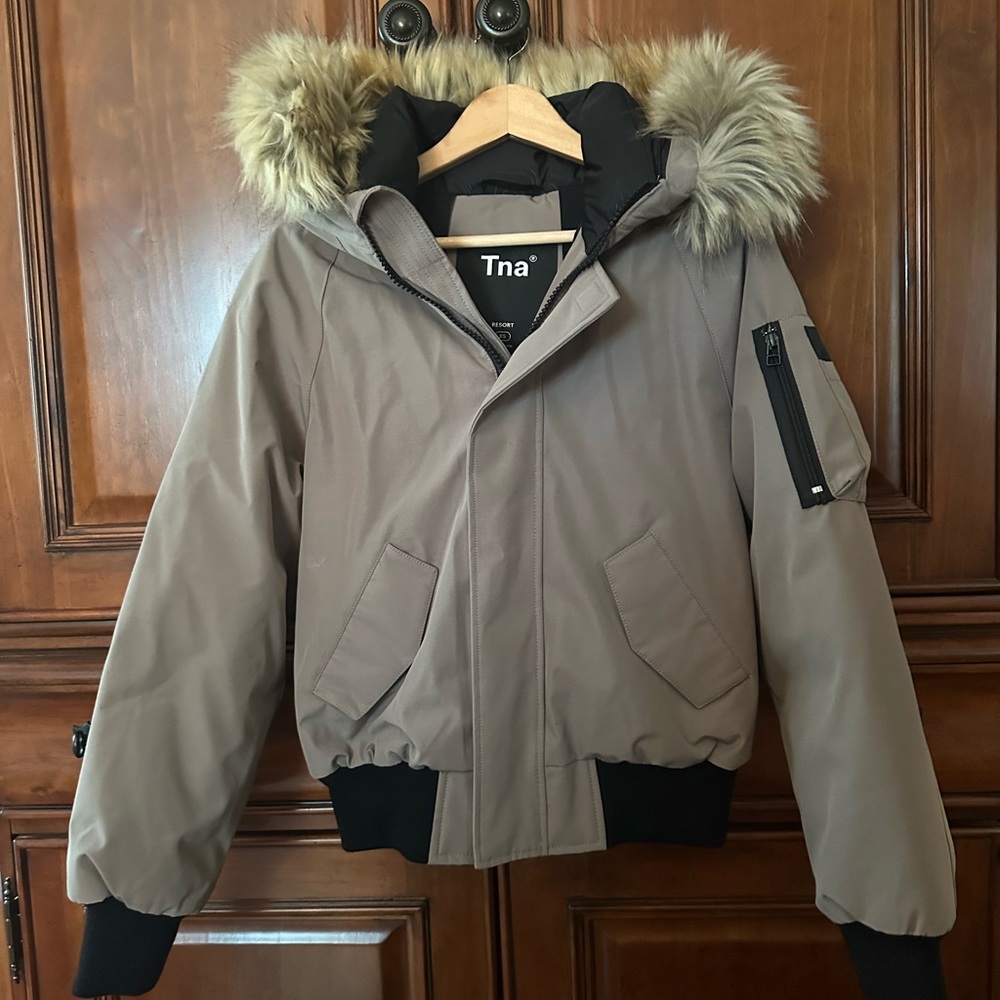 Aritiza TNA Resort Parka Jacket